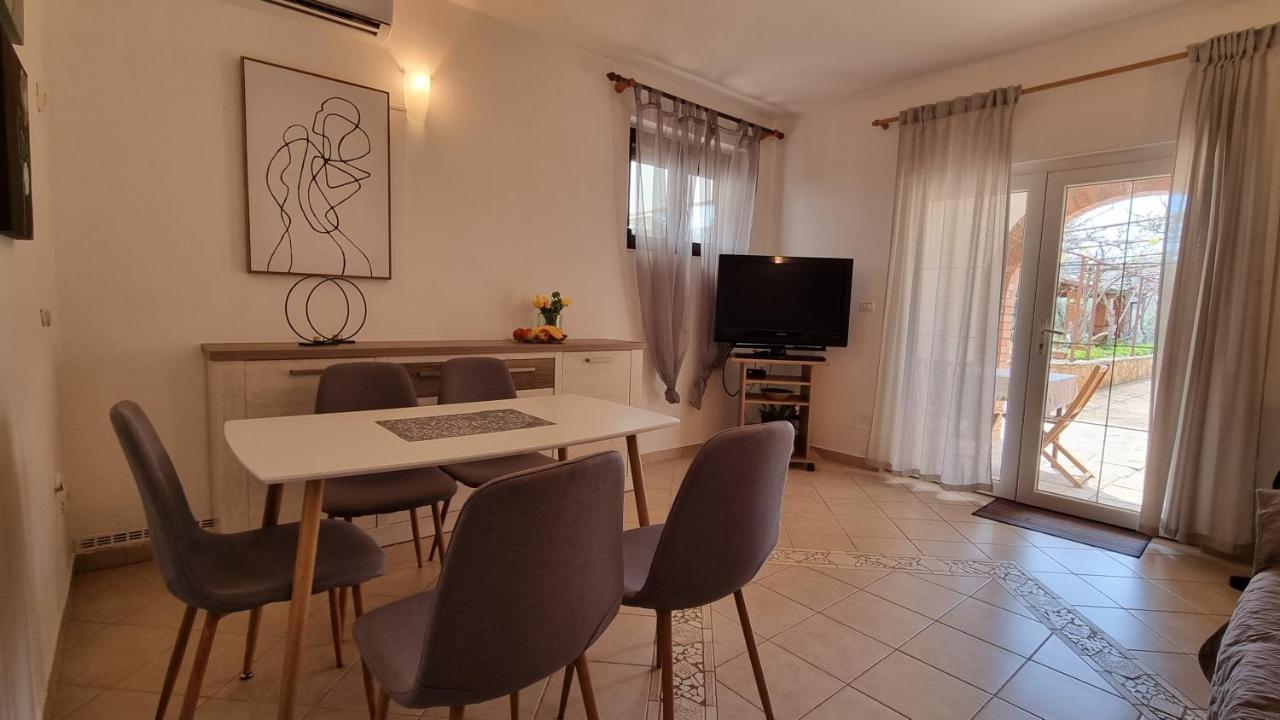 Ferienwohnung App Carla Novigrad Istria Exterior foto